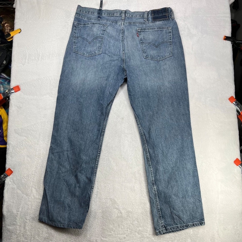 Levi's Straight Jeans Men's Blue Denim Mid Rise Pockets Classic Zip Fly - 38X30 - Picture 2 of 15